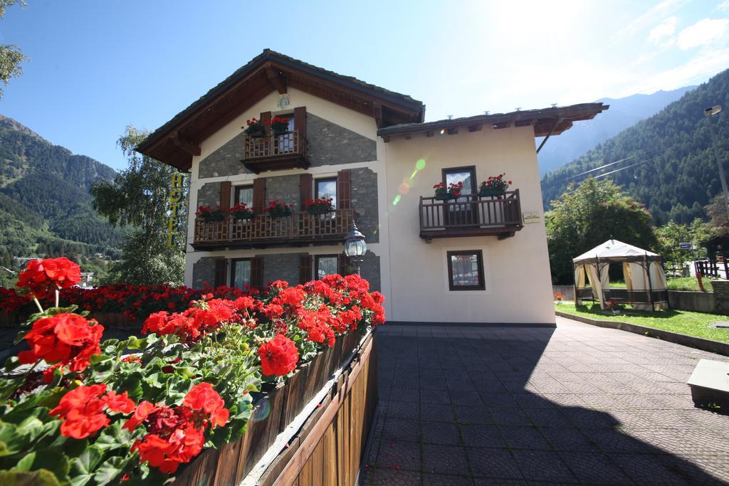 Hotel Stella Del Nord Courmayeur Zewnętrze zdjęcie